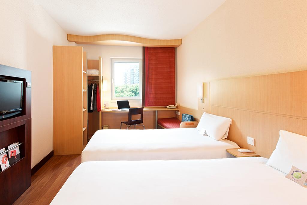 Ibis Chuzhou 1912 Hotel Exterior photo
